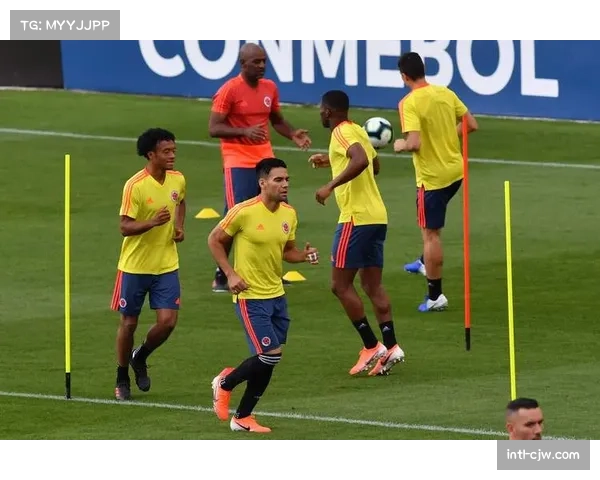 特写:38岁的夸德拉多替补登场,仍在边路完成一次标志性突破 特写:38岁的夸德拉多替补登场,仍在边路完成一次标志性突破